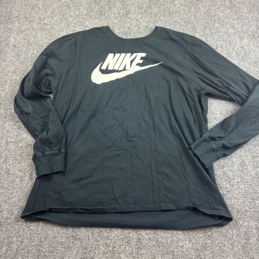 NIKE Women’s Black Long Sleeve The Nike Tee Athletic Cut Swoosh Graphic size XL
